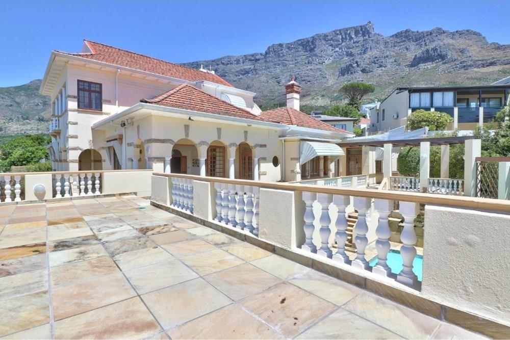 6 Bedroom Property for Sale in Oranjezicht Western Cape